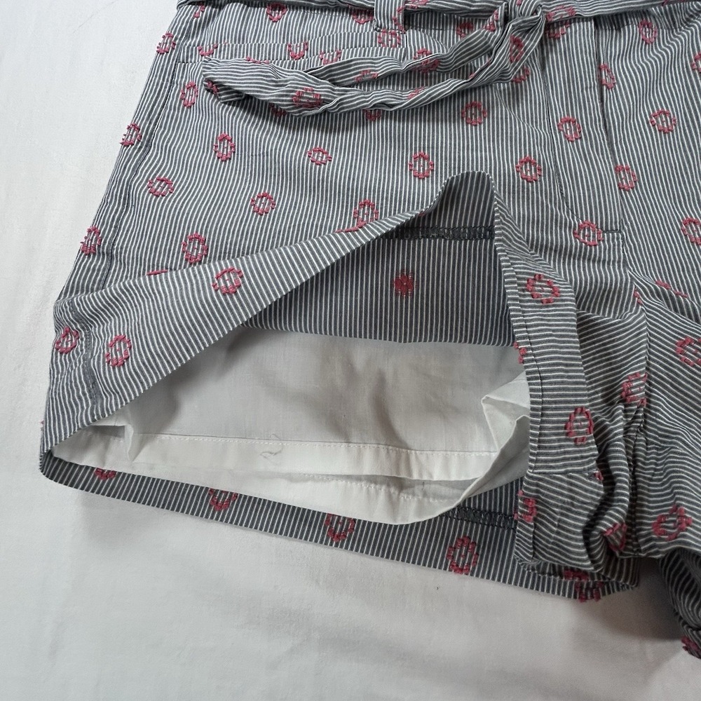 NEW Loft Womens 14 Blue White Striped Flower Embroidered Shorts Preppy Casual - Picture 8 of 12